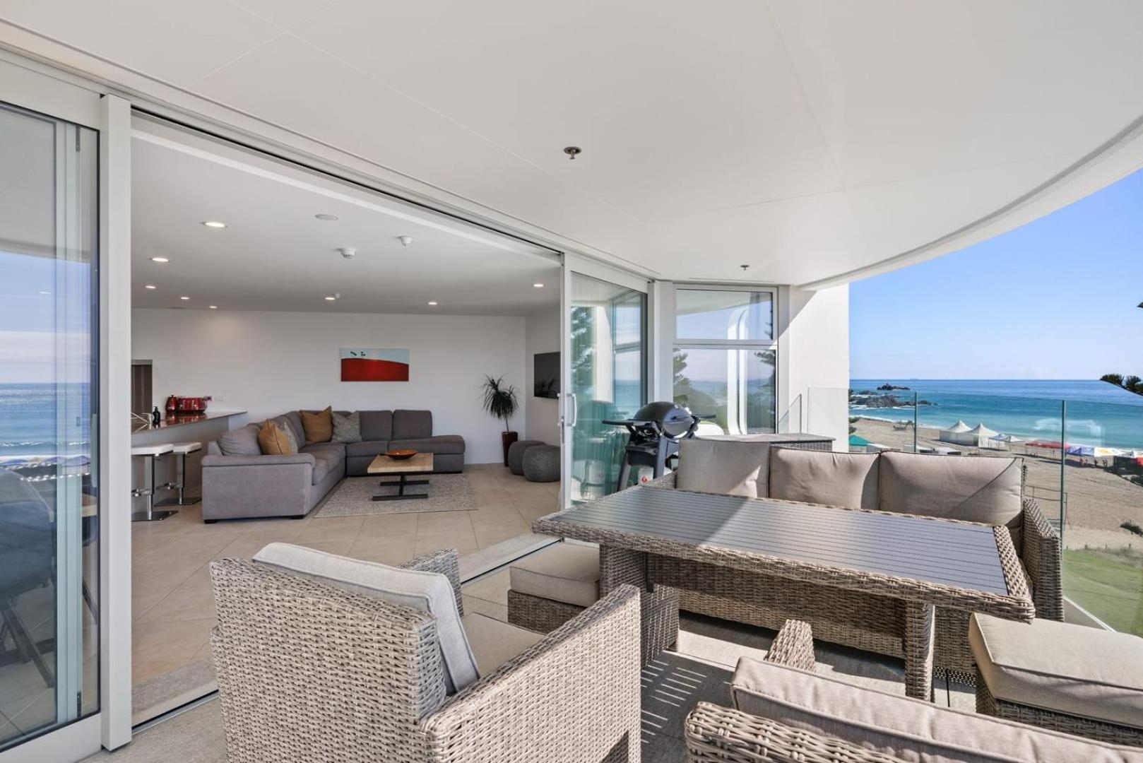 Oceanside Bliss - Absolute Beachfront - Uninterrupted Ocean Views With Pool Маунт-Маунгани Экстерьер фото