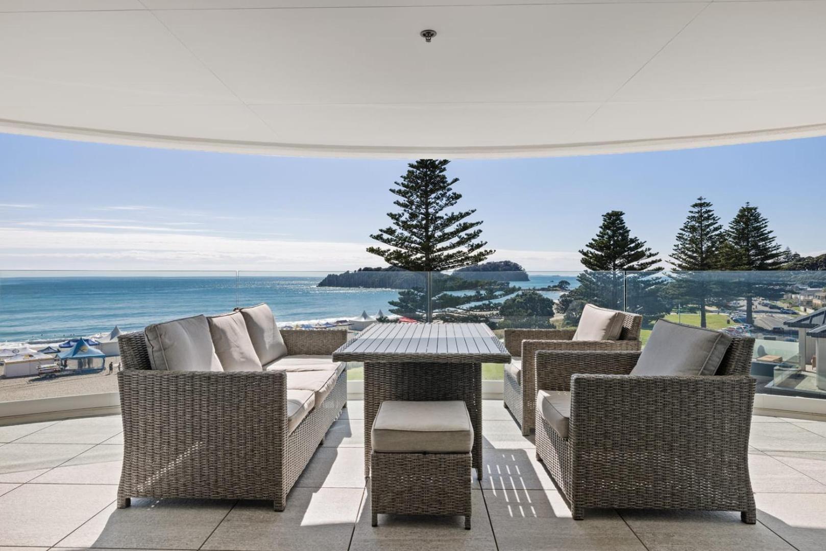 Oceanside Bliss - Absolute Beachfront - Uninterrupted Ocean Views With Pool Маунт-Маунгани Экстерьер фото