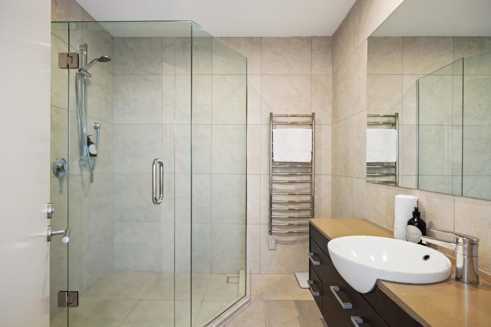 Oceanside Bliss - Absolute Beachfront - Uninterrupted Ocean Views With Pool Маунт-Маунгани Экстерьер фото