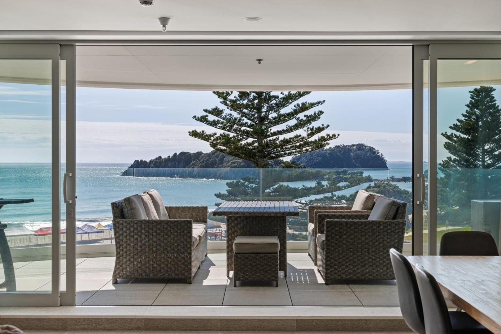Oceanside Bliss - Absolute Beachfront - Uninterrupted Ocean Views With Pool Маунт-Маунгани Экстерьер фото