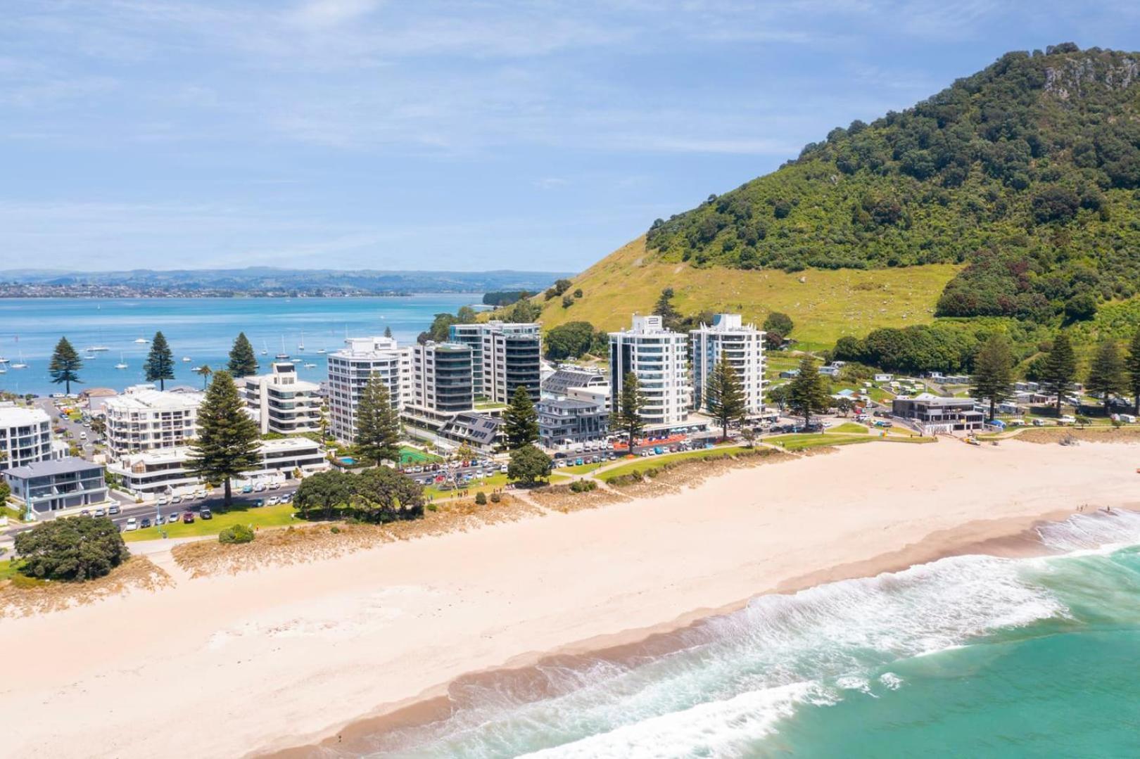 Oceanside Bliss - Absolute Beachfront - Uninterrupted Ocean Views With Pool Маунт-Маунгани Экстерьер фото